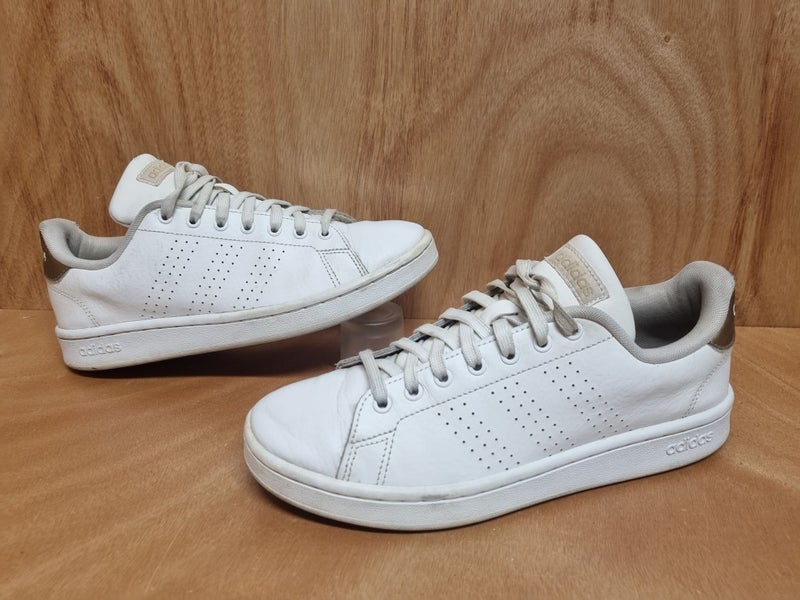 Adidas Advantage Court Sneakers White Leather Women's US 8.5 - Good Condition Carousel 1