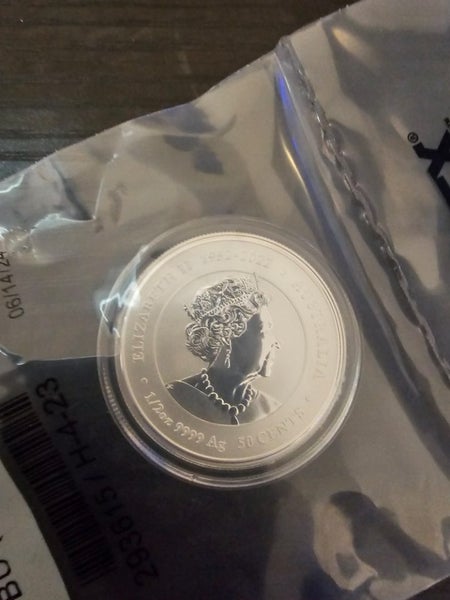 2024 1/2oz color dragon Carousel 3