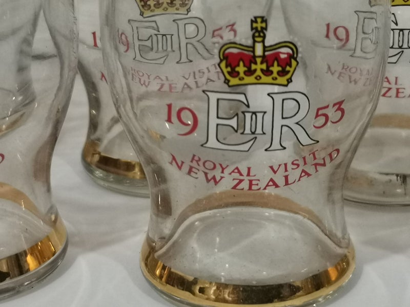 7 NZ Royal Visit Sherry Glasses 1953 gold rim Carousel 1