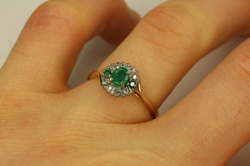 9ct Tourmaline & Diamond ring Carousel 9