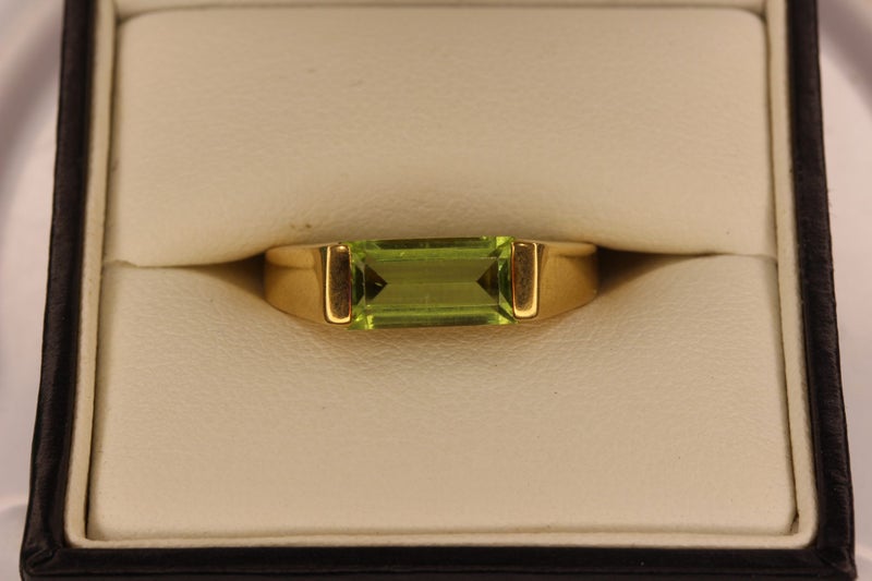 18ct Tourmaline ring Carousel 9