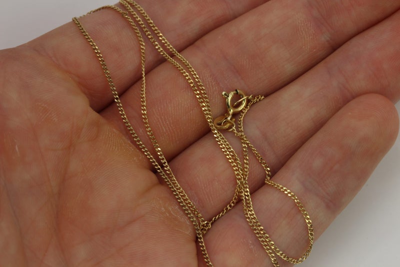 Fine 9ct Gold necklace Carousel 4