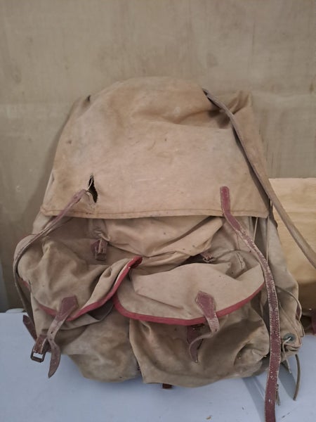 Vintage Backpack/Rucksack Carousel 1