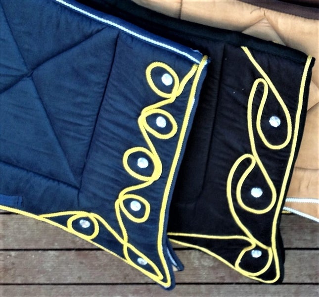 STOCK CLEARING SALE - 2 X DESIGNER SADDLE PADS, FOR $20 EACH, DO NOT MISS OUT Carousel 1