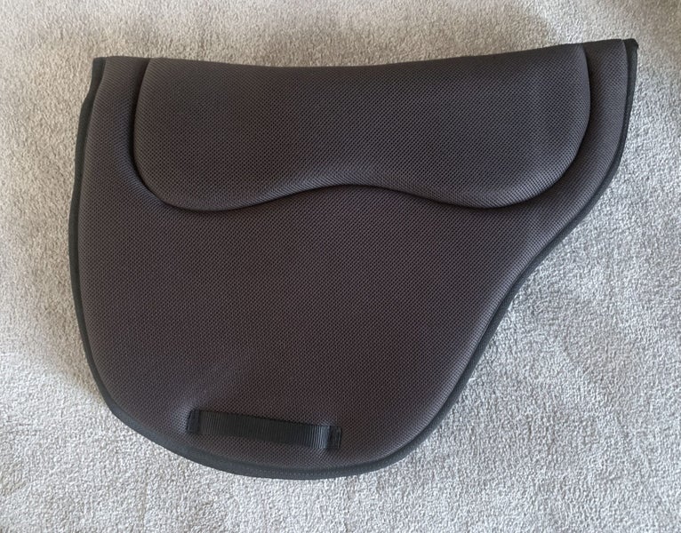 HORSE RIDING IN COMFORT & STYLE - MESH PAD - DOUBLY PADDED Carousel 1