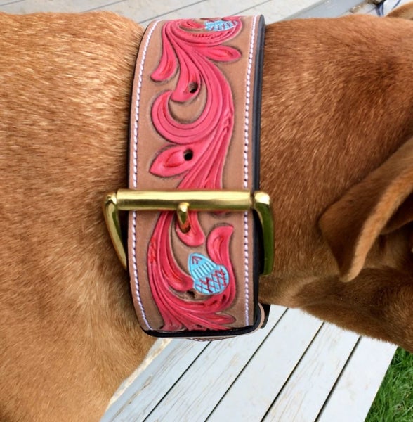 Dog Collar Carved & Painted with Large Brass Fittings Carousel 1