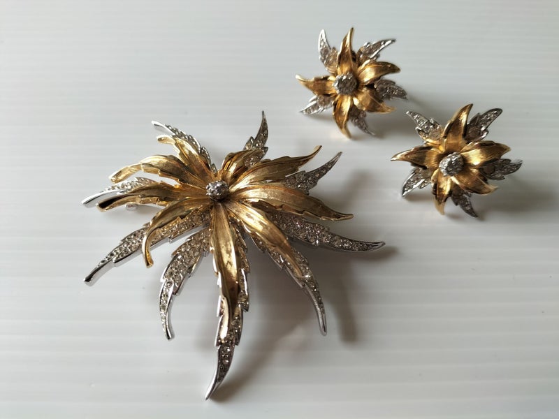 VINTAGE BOUCHER BROOCH AND EARRING SET - SIGNED AND NUMBERED Carousel 2