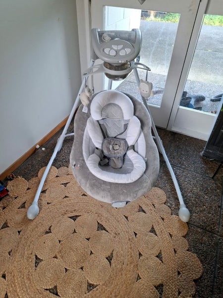 Ingenuity dream comfort swing Carousel 1
