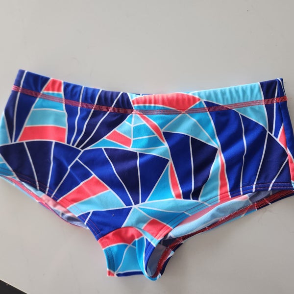 Funky trunks Carousel 1