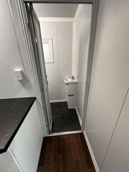 Portable Cabin with bathroom 6x3m Carousel 14