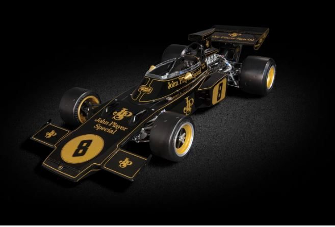 Pocher 1:8 HK114 Lotus 72D - 1972 British GP - Emerson Fittipaldi Carousel 1