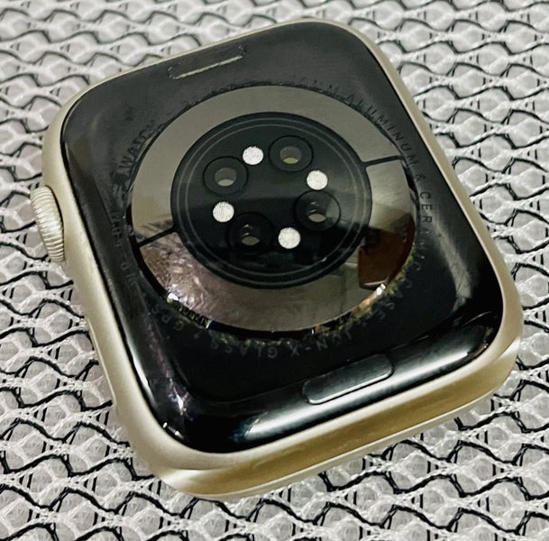 Apple Watch Series 9 GPS 45mm - Starlight Aluminum 100% Battery Health Carousel 2
