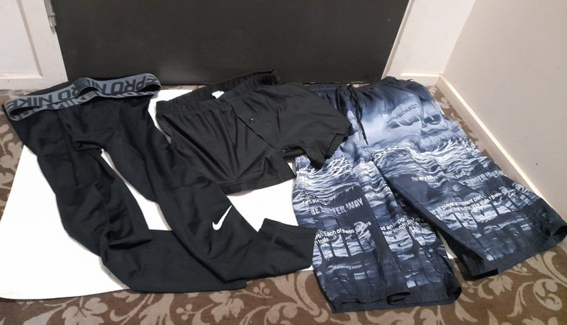 Shorts and Nike Trousers Carousel 1