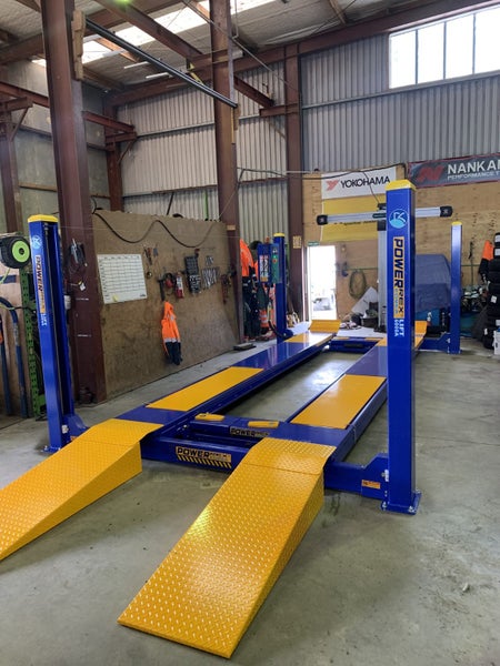 CAR HOIST- Alignment Carousel 2