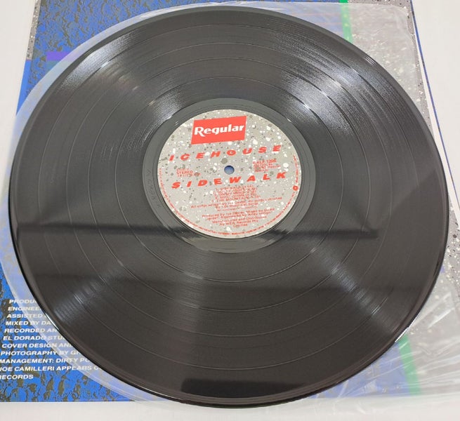Icehouse, Sidewalk LP Carousel 5