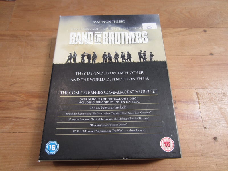 Band of Brothers - Complete Commemorative Gift Set Carousel 1