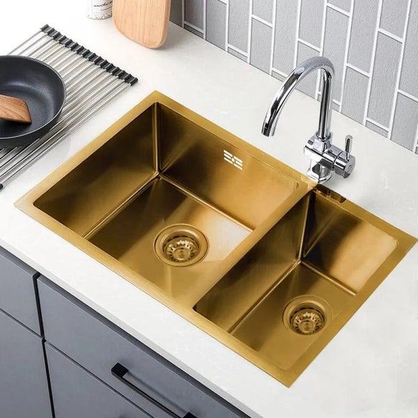 Kitchen Sink Carousel 1