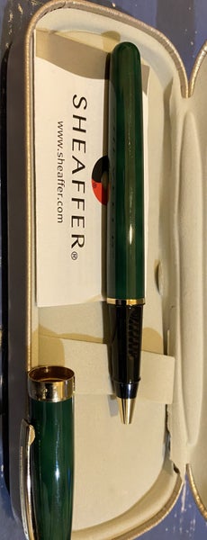 Sheaffer Prelude Lacquer Green Rollerball pen Carousel 2