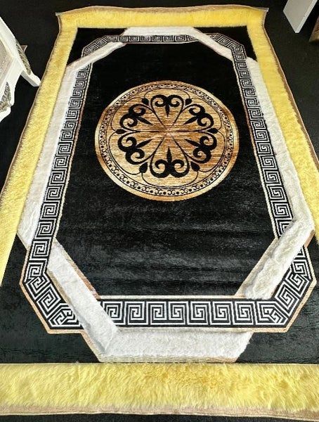 FC 12 Brand new 200 by 300 cm rug Carousel 1