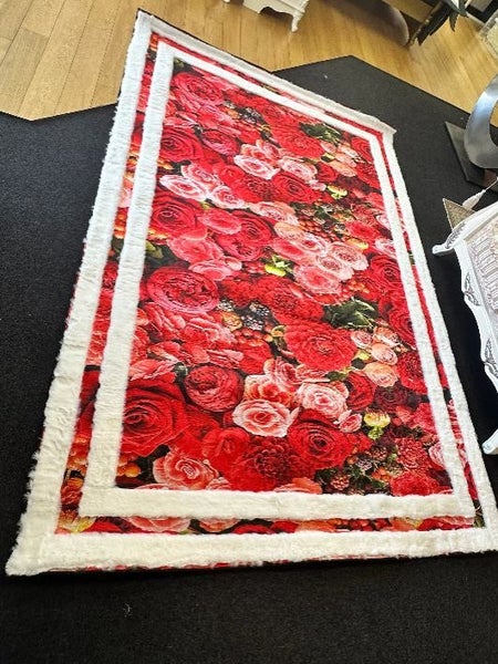 FC 16 Brand new 200 by 300 cm rug Carousel 1