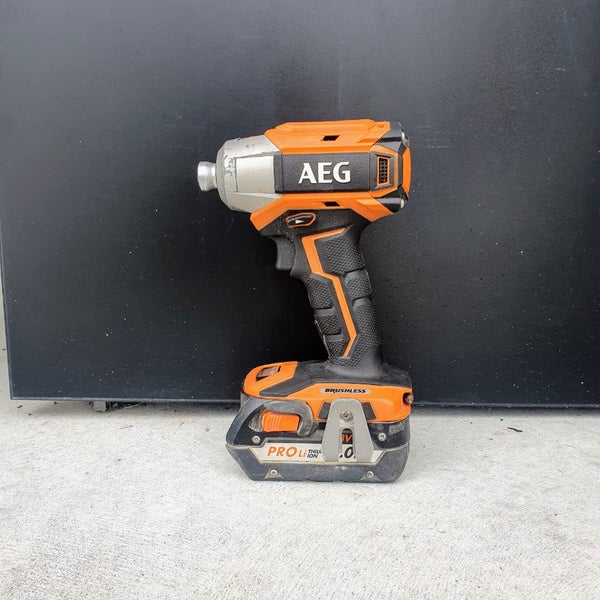 AEG 18v Brushless Impact Driver Carousel 1