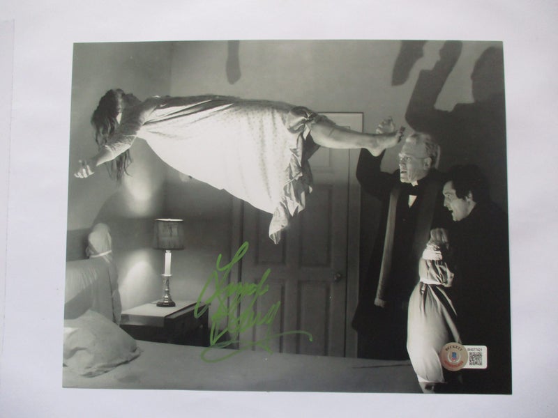 Linda Blair "The Exorcist" signed Large Photo + Authentication Carousel 1