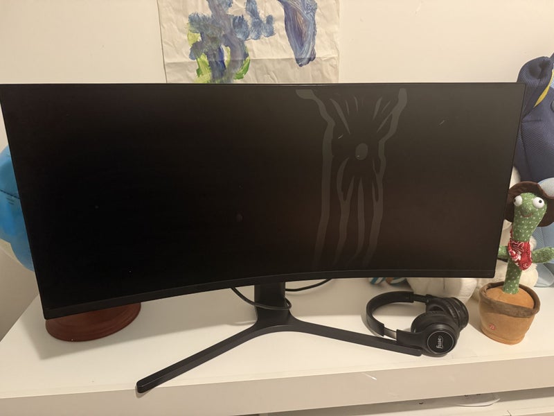 Xiaomi Mi Monitor 34" Ultrawide Curved Carousel 1