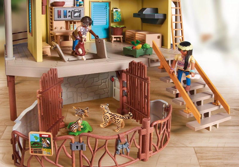 Playmobil: Animal Care Station (71007) Carousel 5