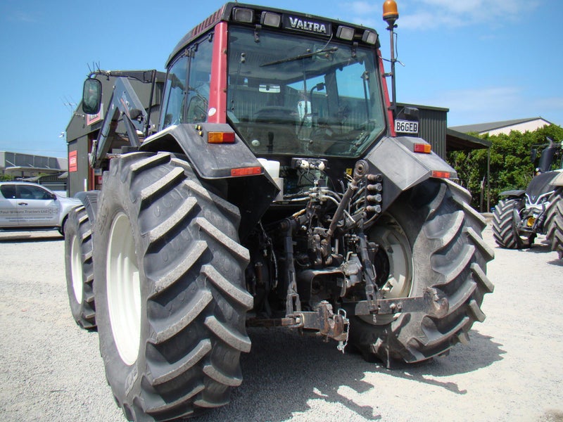 2002 Valtra 8550 Carousel 2