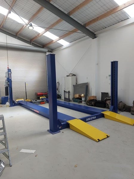 Truck Hoist Carousel 2
