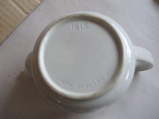 CROWN LYNN RARE " DB LTD" TEAPOT FOR ONE63612131600130114