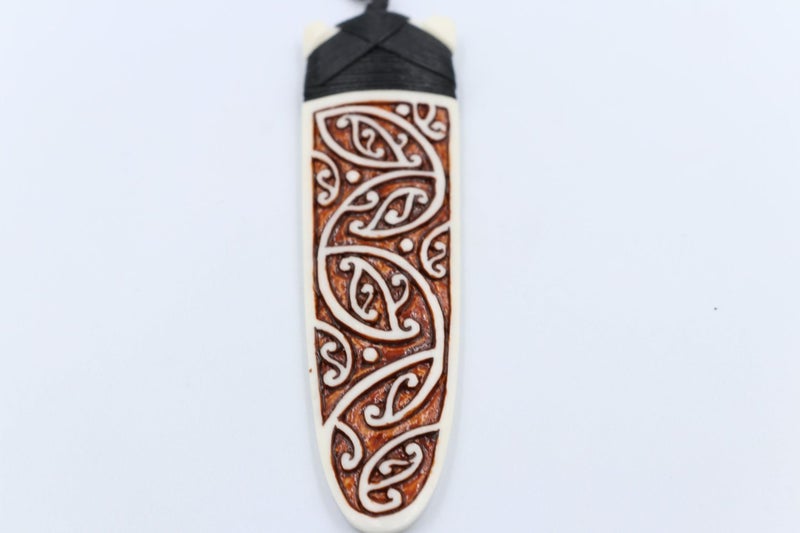 Kowhaiwhai Design Stained Bone Toki BT014 Carousel 1