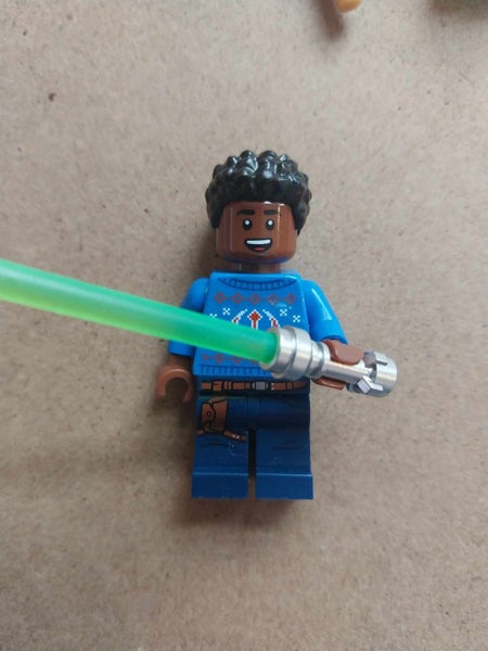 Finn in a Holiday Sweater sw1318 LEGO Carousel 1