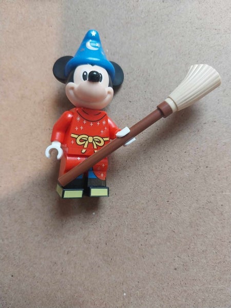 Sorcerer's Apprentice Mickey, dis095 LEGO Carousel 1