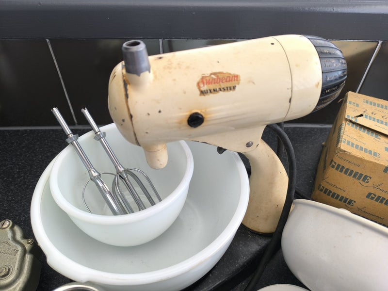 SUNBEAM Mixmaster Circa 1950's ? Carousel 2