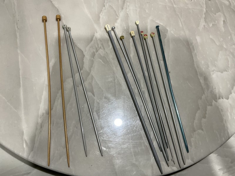 Knitting needles Carousel 1