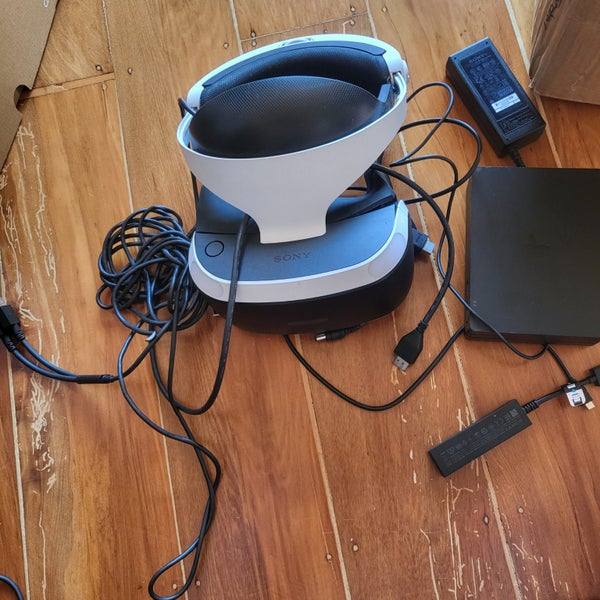 \\PS4// Playstation 4 VR Headset Carousel 1