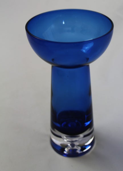 +++ SCANDINAVIAN? CASED HOOPED GLASS VASE/CANDLEHOLDER +++ Carousel 1