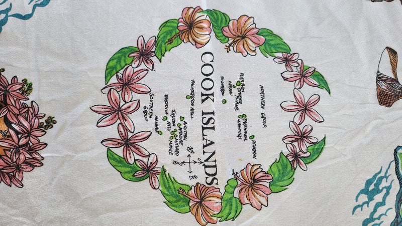 ~" Cook Islands Tablecloth ~ As New "~ Carousel 2
