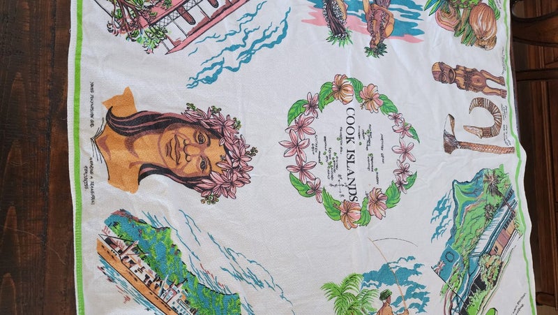 ~" Cook Islands Tablecloth ~ As New "~ Carousel 1