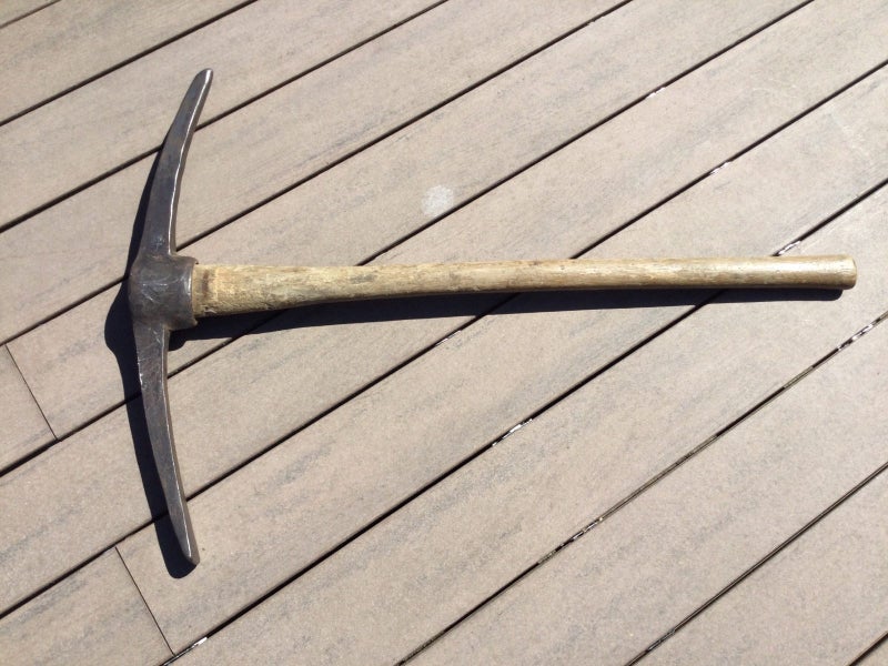 Gilpin Pick Axe – Vintage Pick Axe with Original Handle - made in England Carousel 2