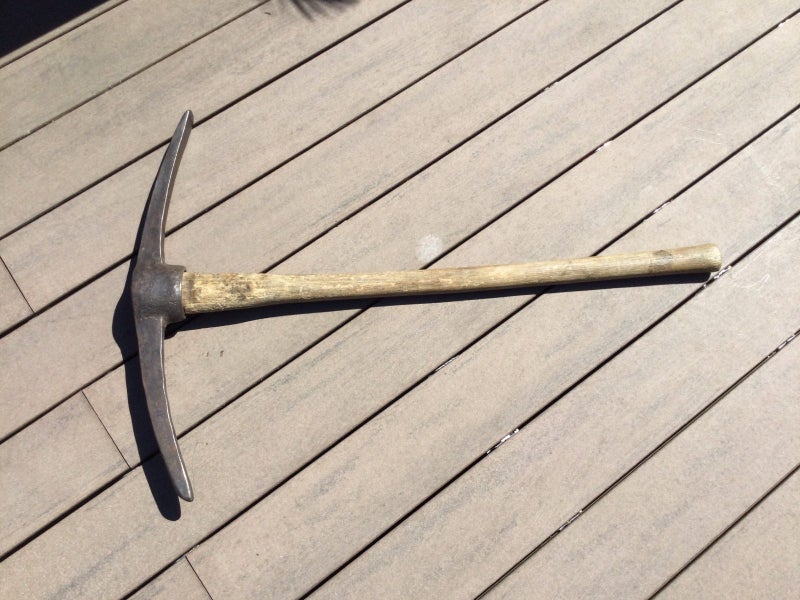 Gilpin Pick Axe – Vintage Pick Axe with Original Handle - made in England Carousel 9