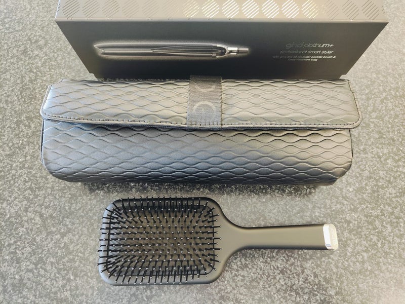 Black ghd platinum + set Carousel 1
