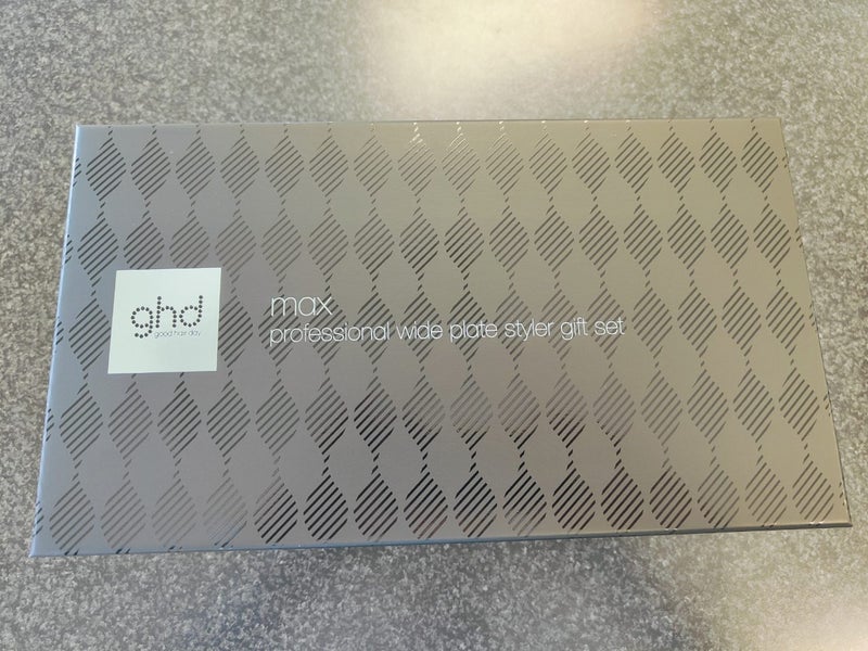 ghd max gift set Carousel 3