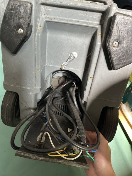 Portable carpet cleaning machine BROKEN Carousel 2