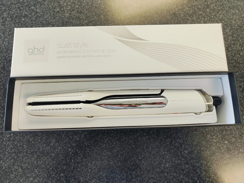 ghd duet styler in white Carousel 1
