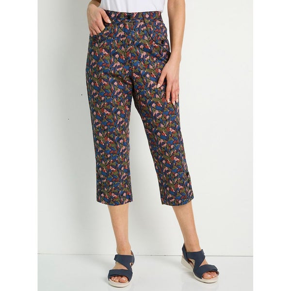 Weekend Capris - Size 16 - Navy Print Carousel 1