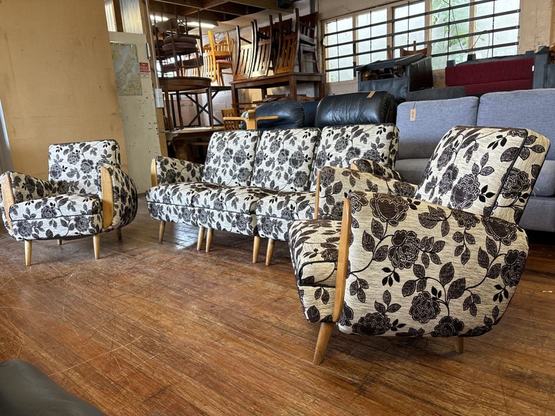 Original Art Deco Lounge Suite, circa 1940, Three-Seat Sofa and Two Armchairs Carousel 1