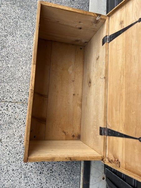 Pine Sea Chest Carousel 4