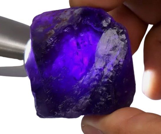 302.09CT UNHEATED JUMBO 100% NATURAL PURPLE ROUGH AMETHYST Carousel 1